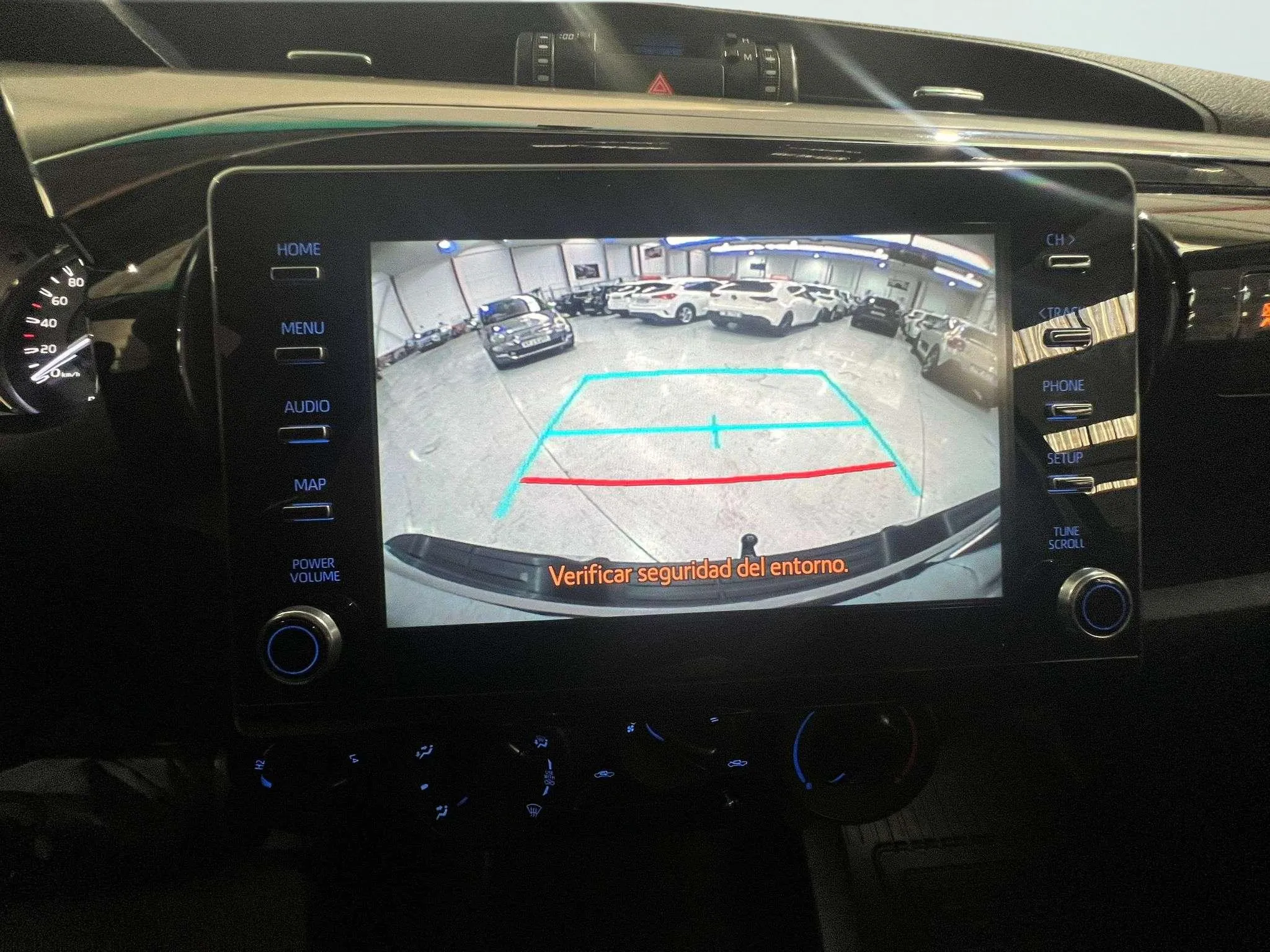 Toyota Hilux 2.3 4x4 - foto 30