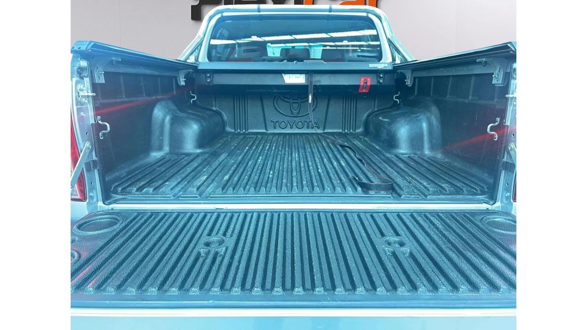 Toyota Hilux 2.3 4x4 - foto 8