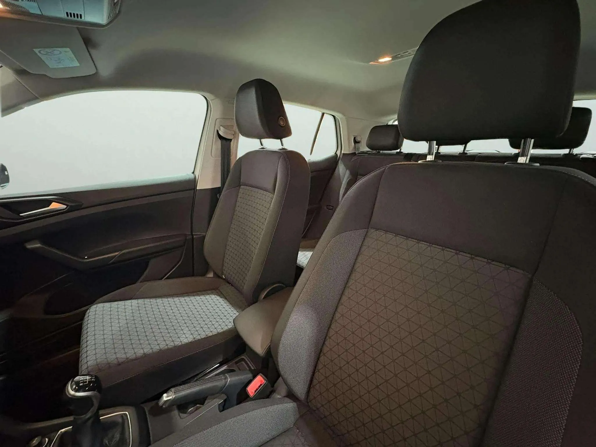 Volkswagen T-Cross Advance 1.0 TSI - foto 18