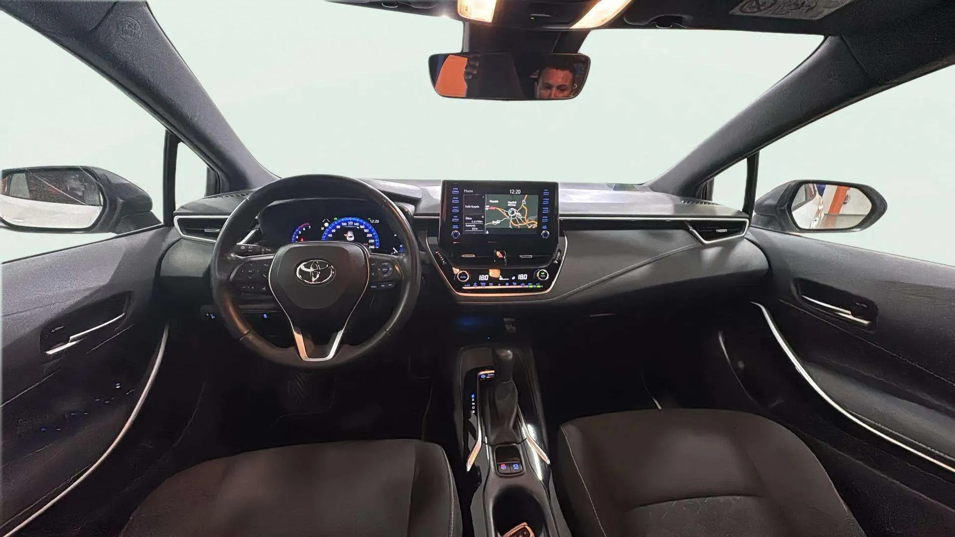 Toyota Corolla 1.8 125H Active Tech E-CVT - foto 9