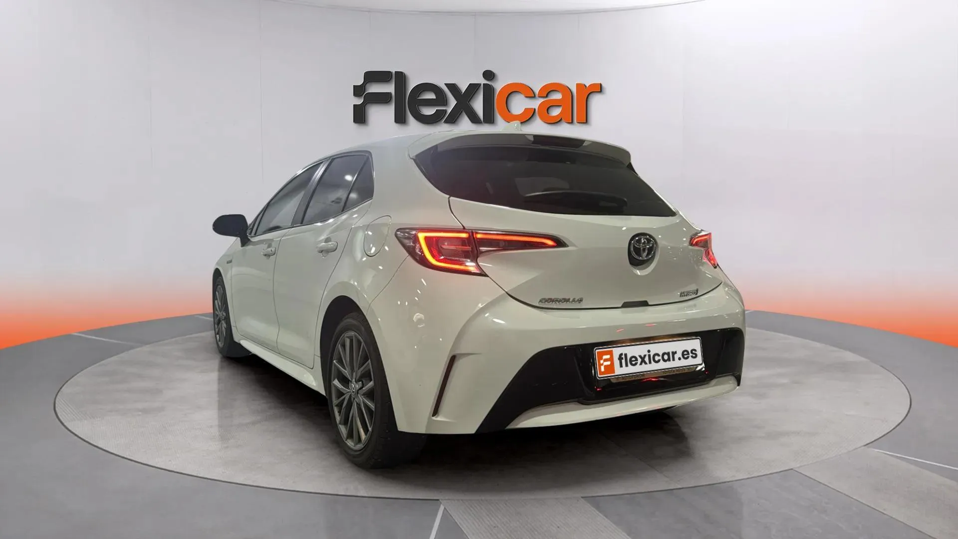 Toyota Corolla 1.8 125H Active Tech E-CVT - foto 5