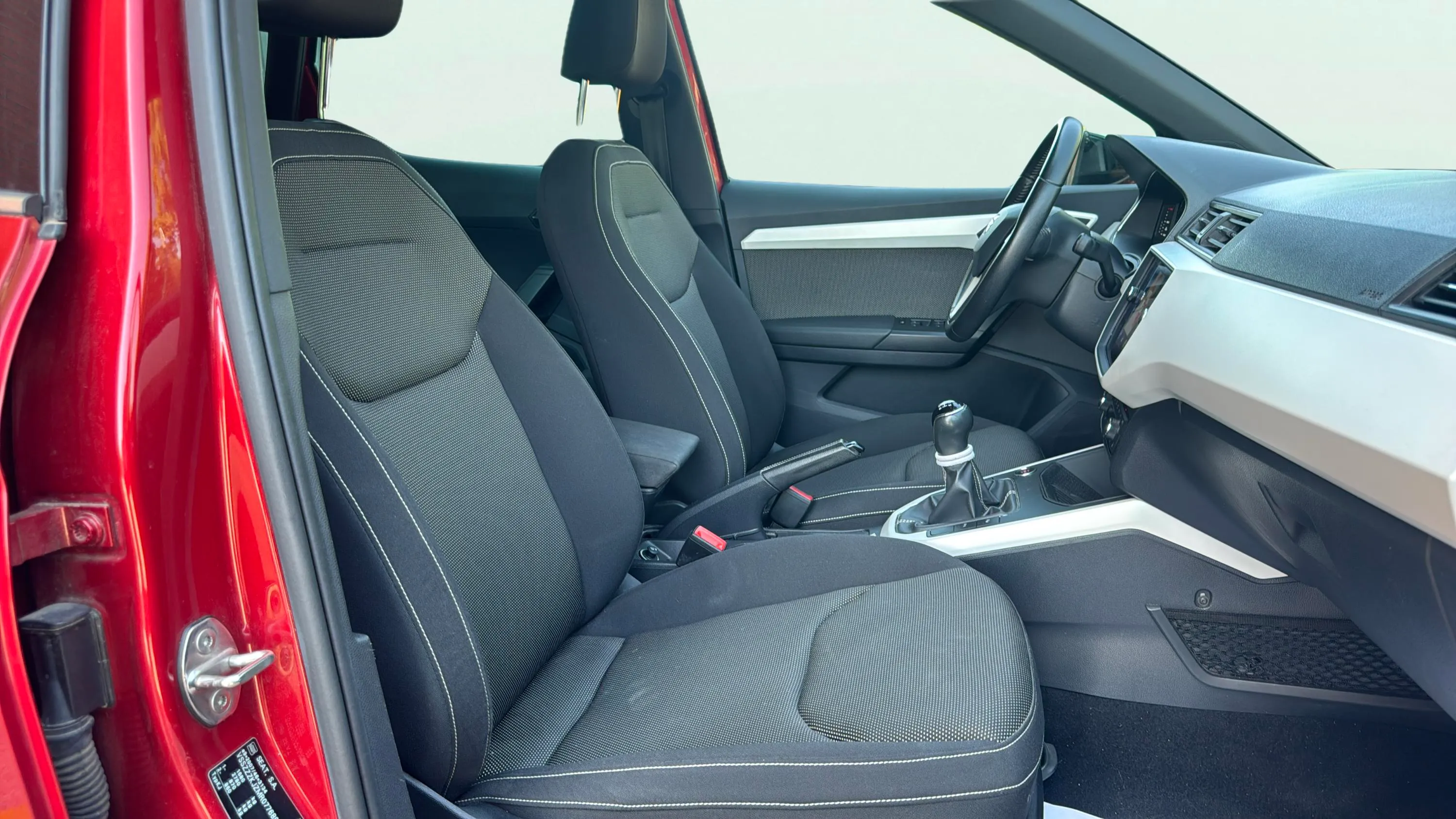 SEAT Arona 1.0 TSI Xcellence - foto 18