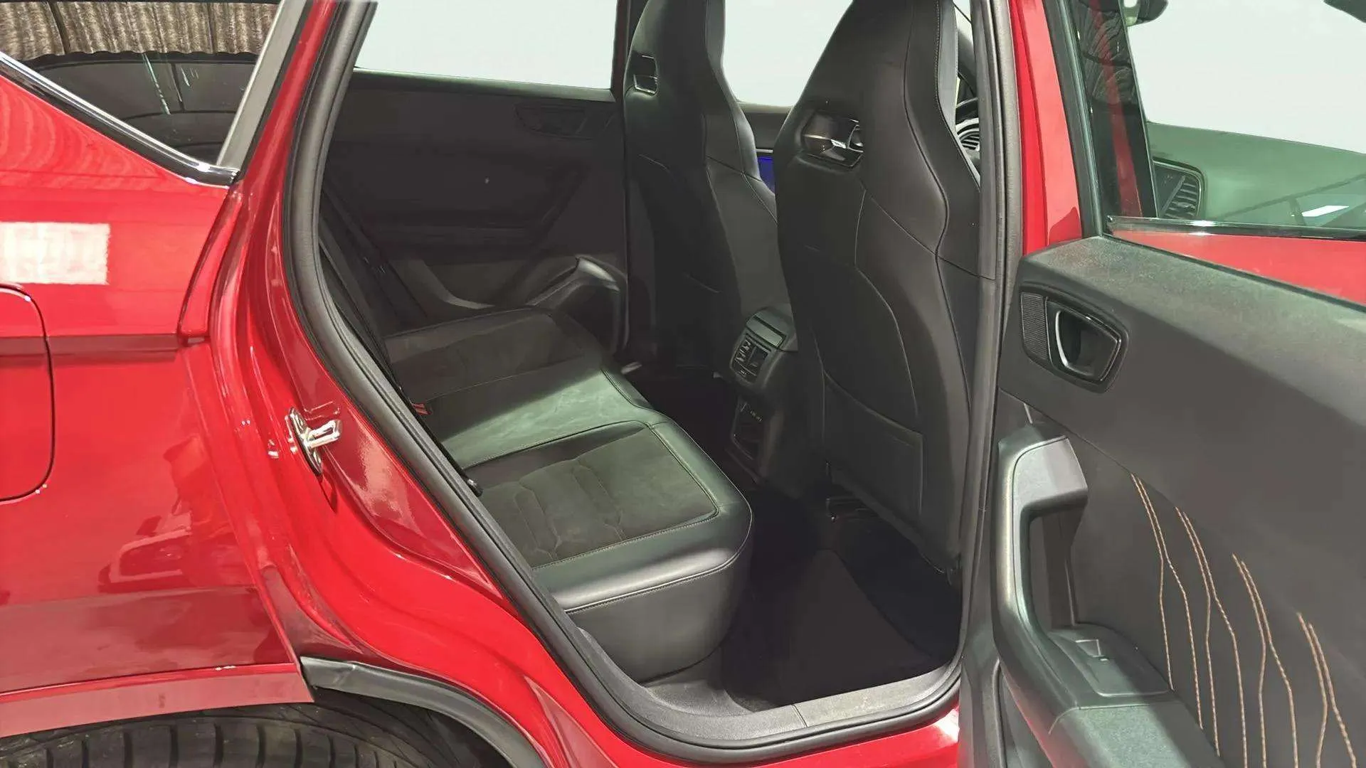 Cupra Ateca 2.0 TSI 4Drive DSG - foto 26