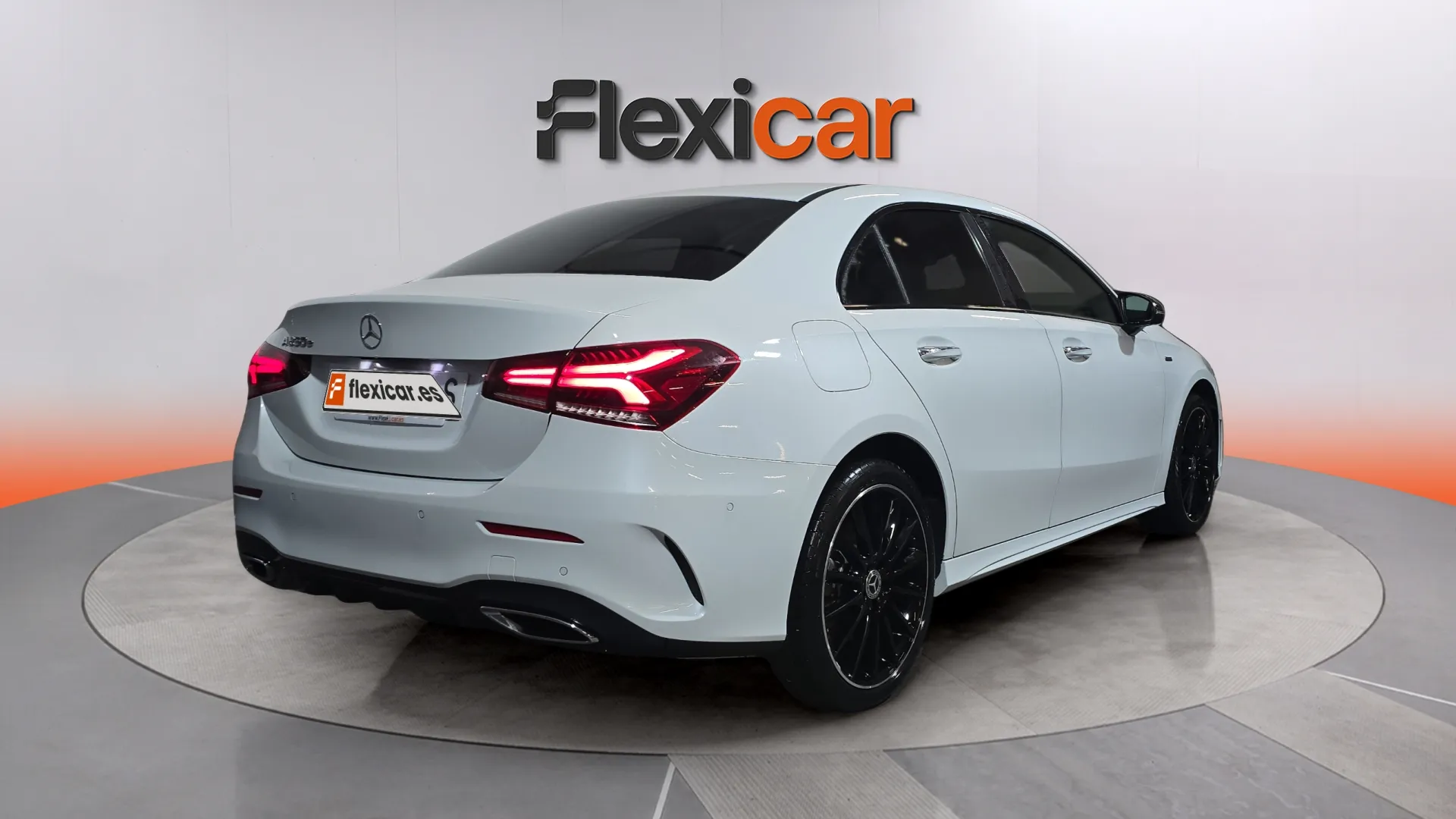 Mercedes-Benz Clase A Sedán A 250 e - foto 4