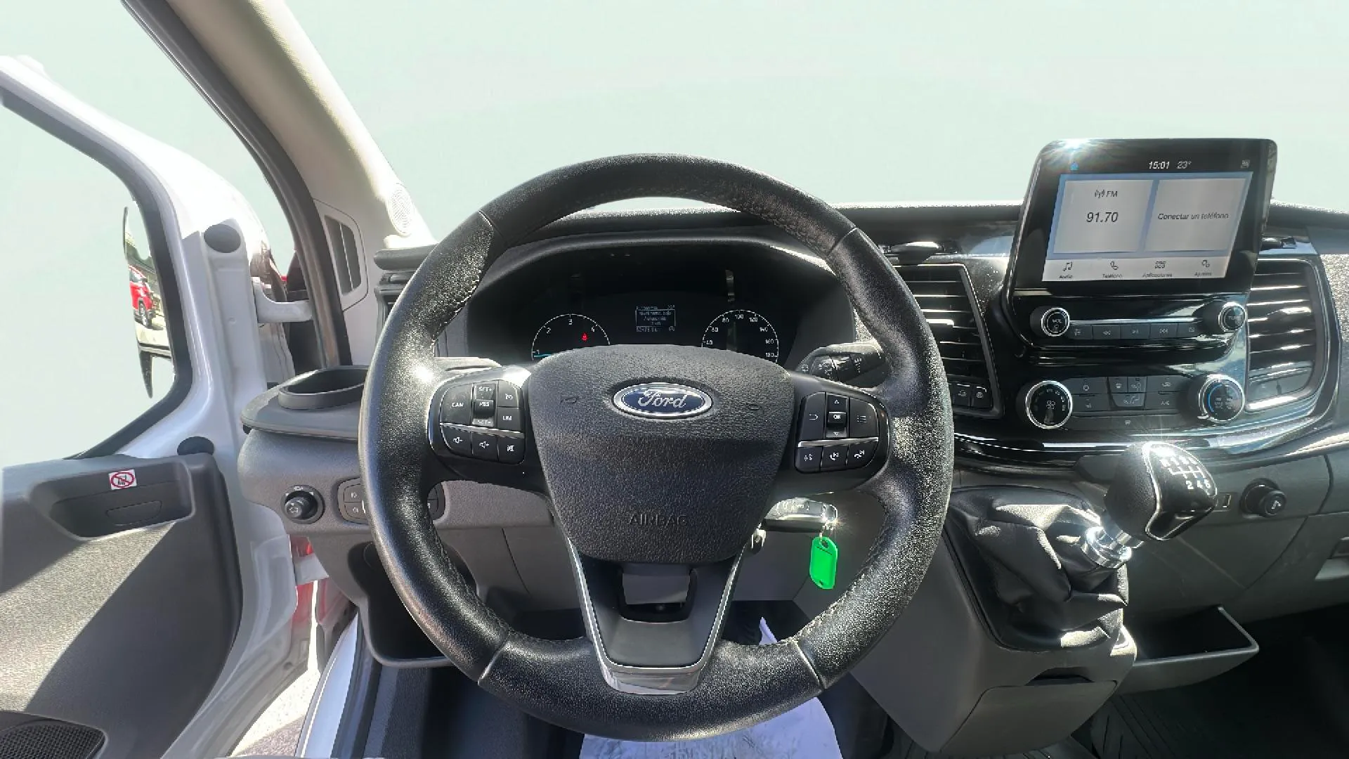 Ford Transit 310 L2H2 Van Ambiente Delantera - foto 15
