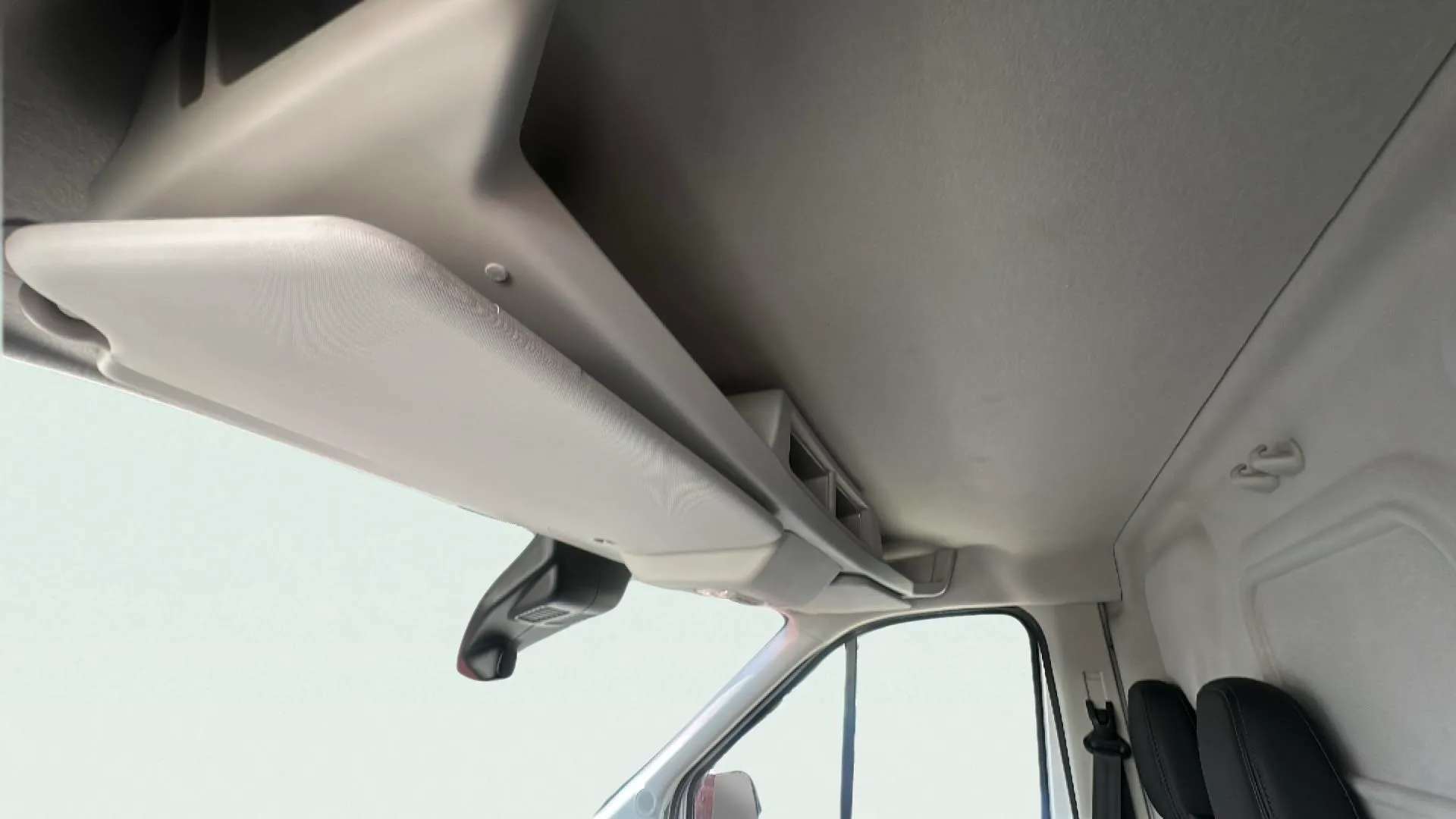 Ford Transit 310 L2H2 Van Ambiente Delantera - foto 20
