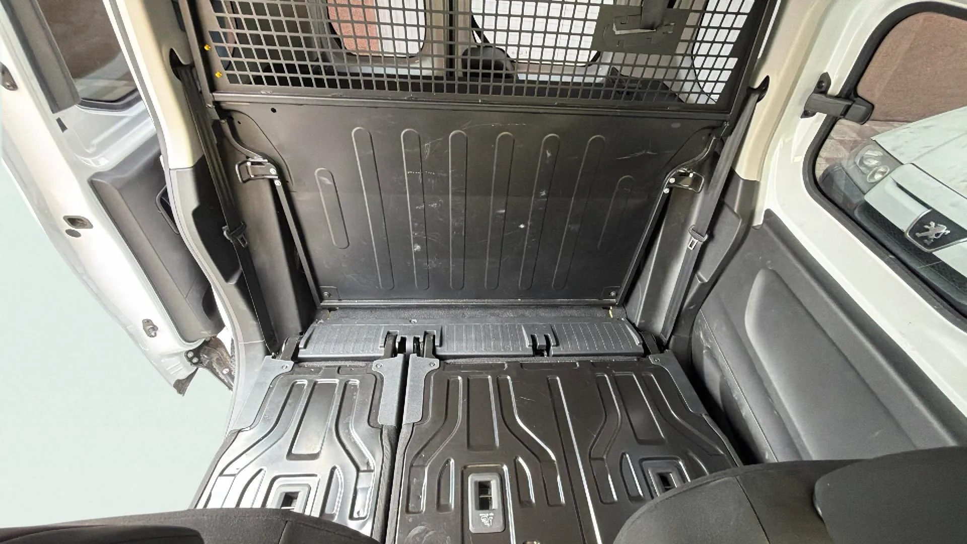 Peugeot Rifter Allure BlueHDi 100 - foto 13