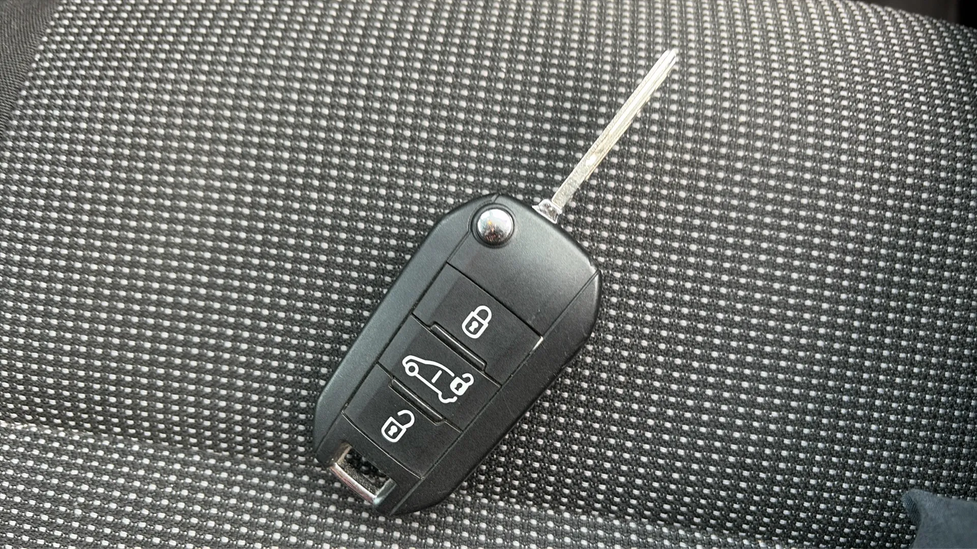 Peugeot Rifter Allure BlueHDi 100 - foto 18