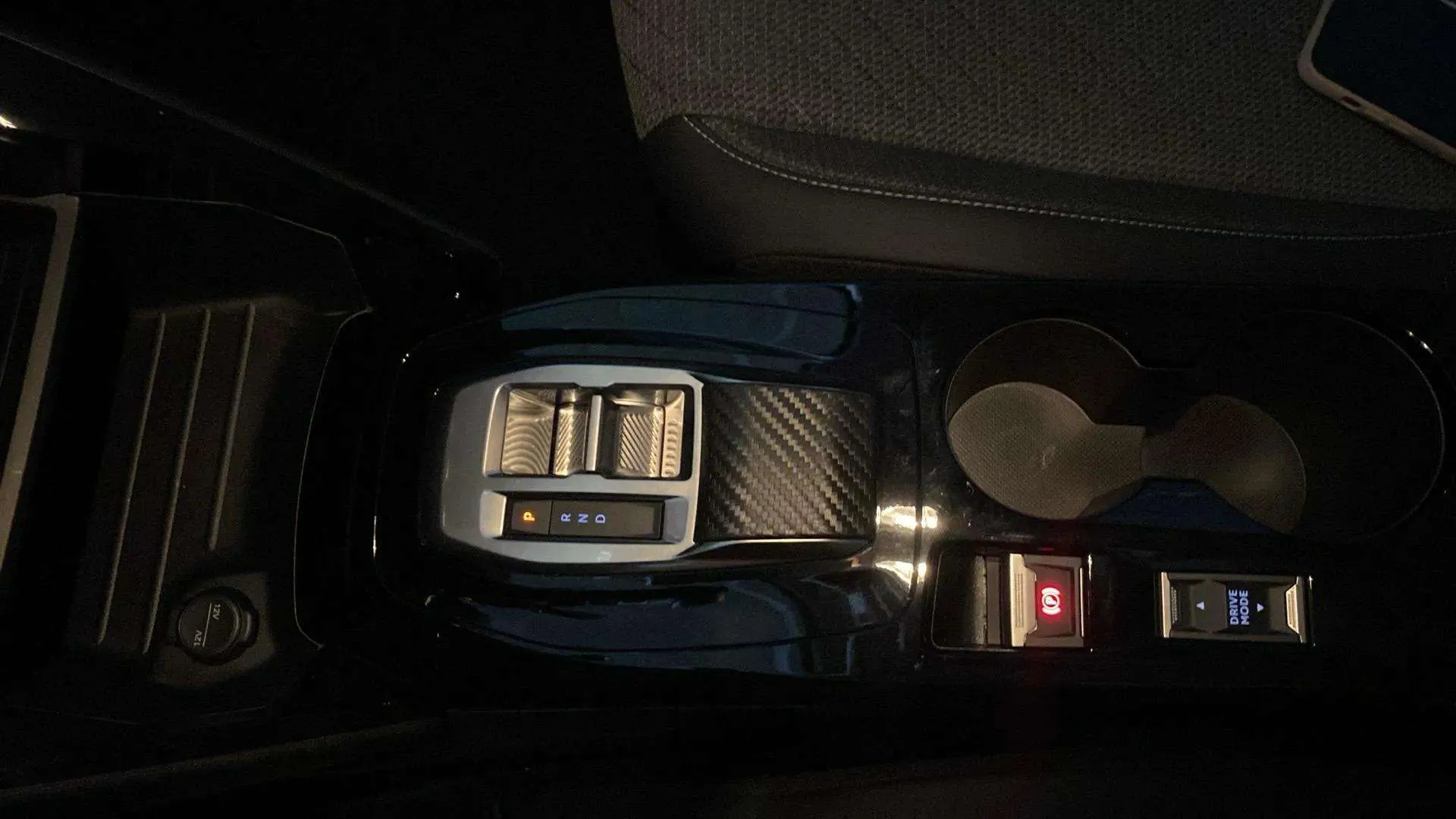 Peugeot 208 Allure Hybrid 110 eDCS6 - foto 18