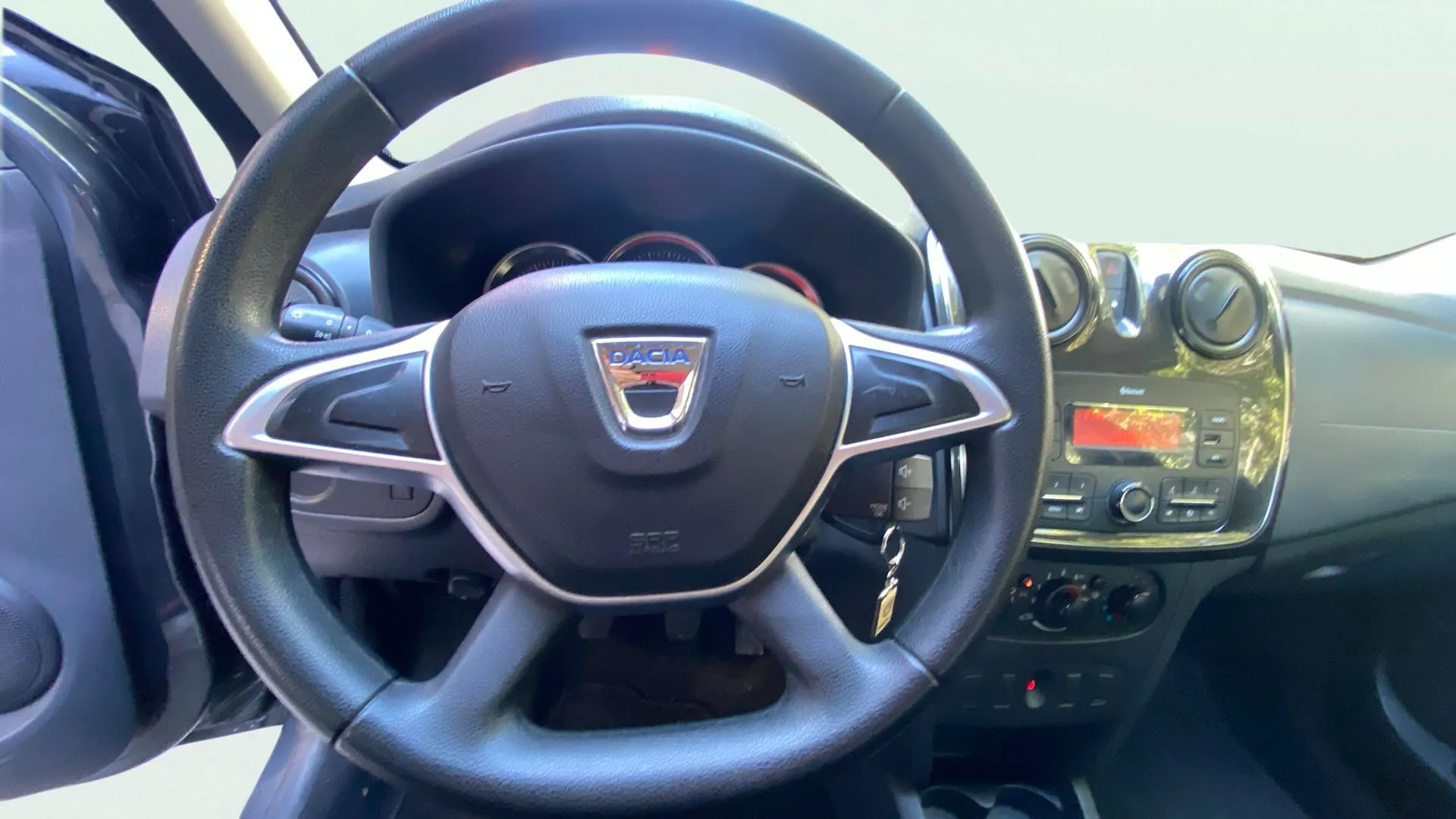 Dacia Sandero Access 1.0 18 - foto 13
