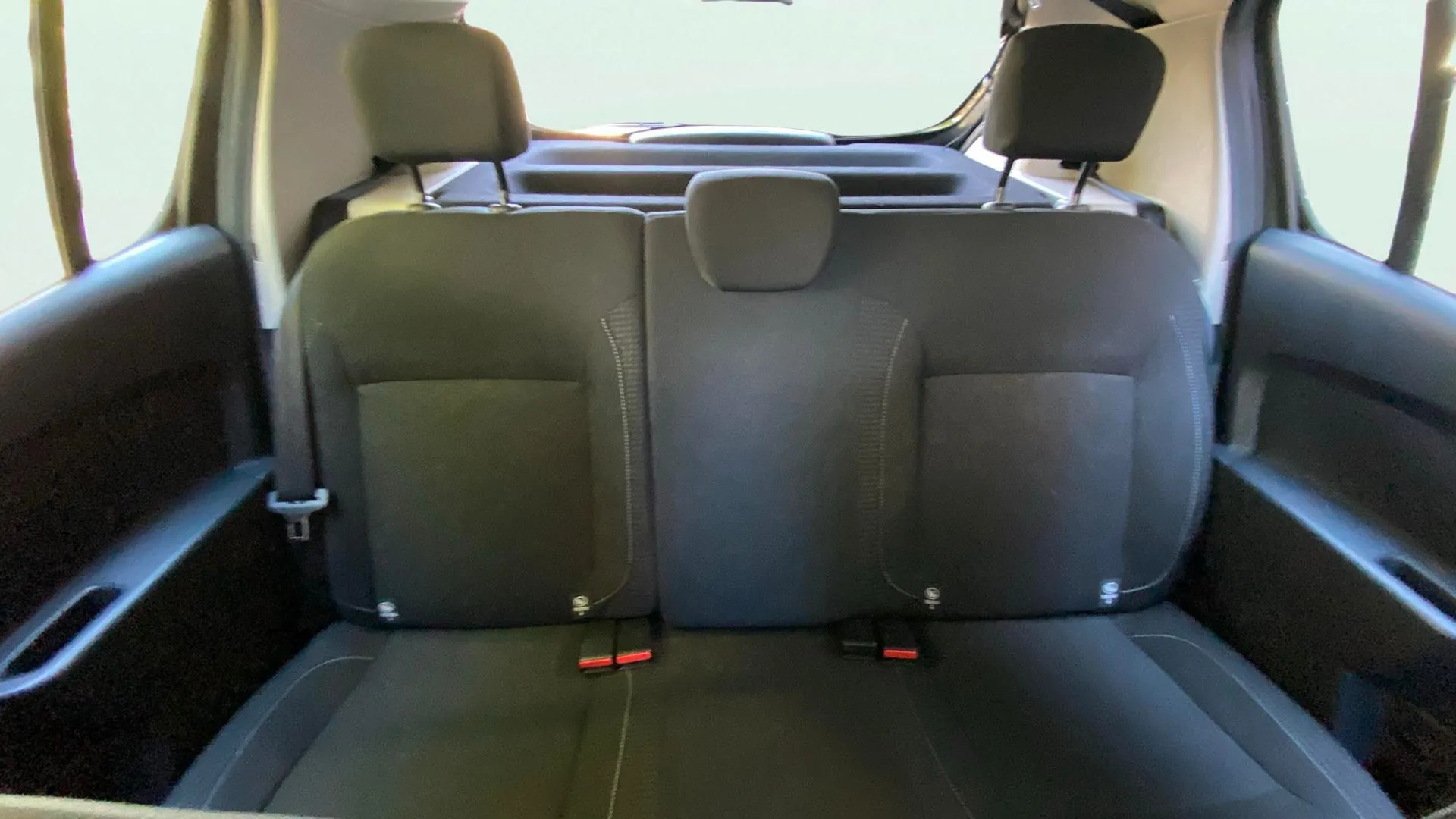 Dacia Sandero Access 1.0 18 - foto 23