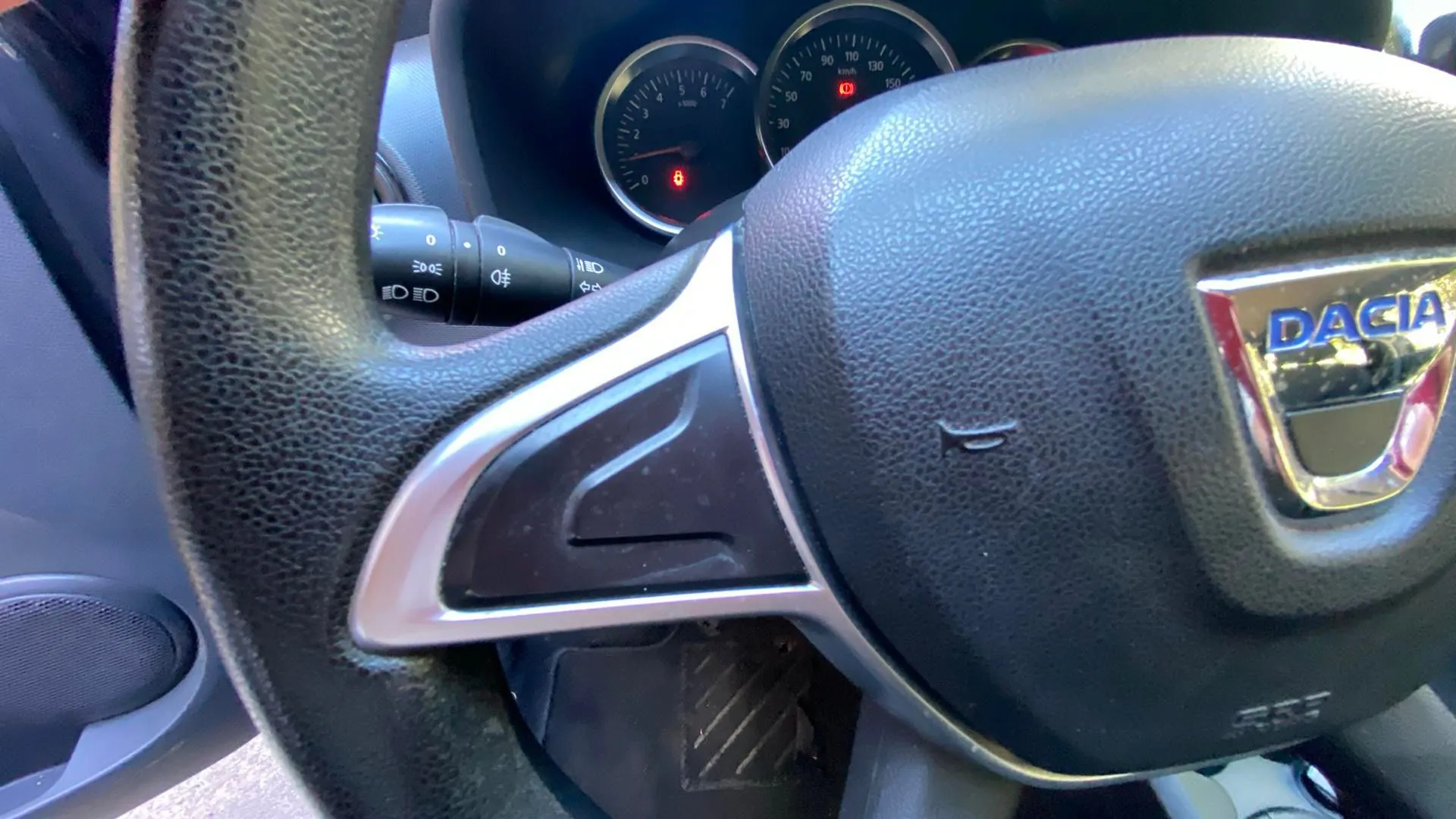 Dacia Sandero Access 1.0 18 - foto 12