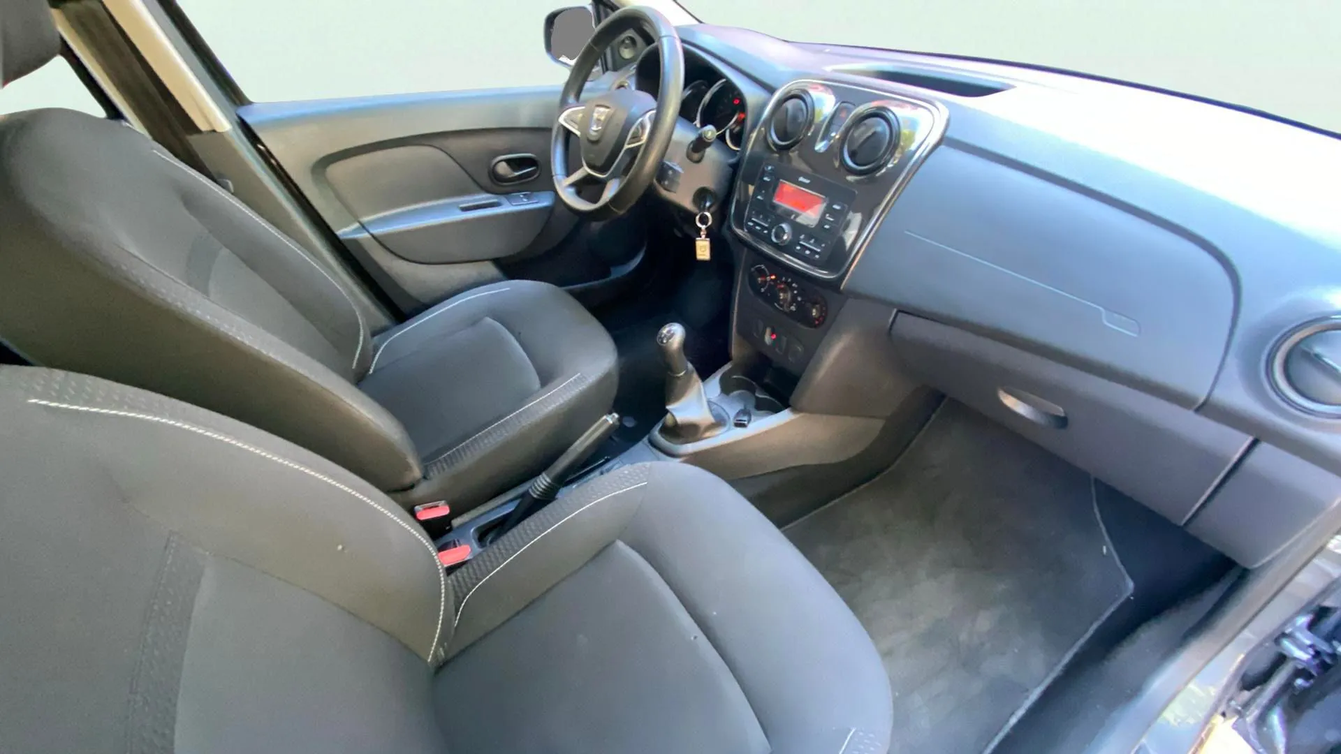 Dacia Sandero Access 1.0 18 - foto 20