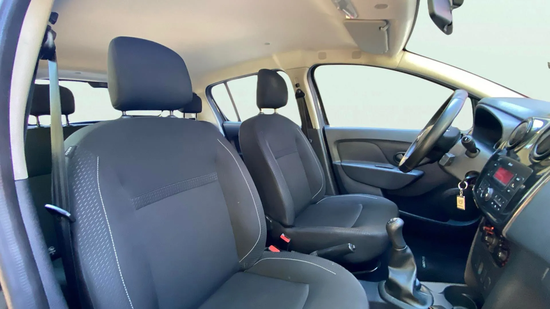 Dacia Sandero Access 1.0 18 - foto 24