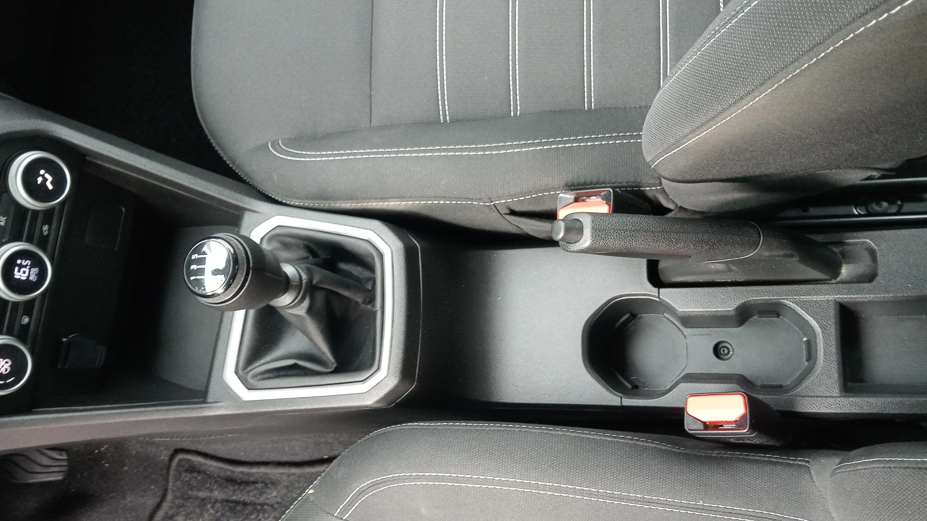 Dacia Sandero Stepway Essential TCe (90V) - foto 23