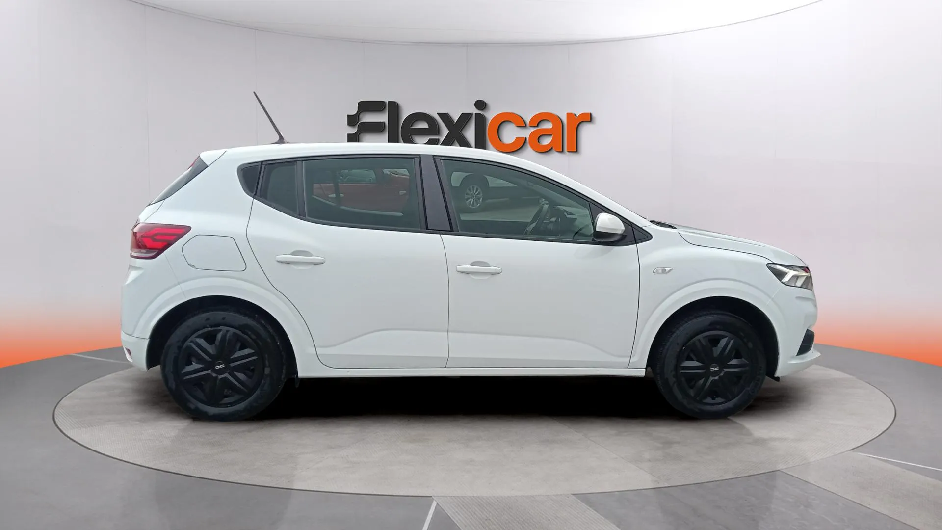 Dacia Sandero Stepway Essential TCe (90V) - foto 9
