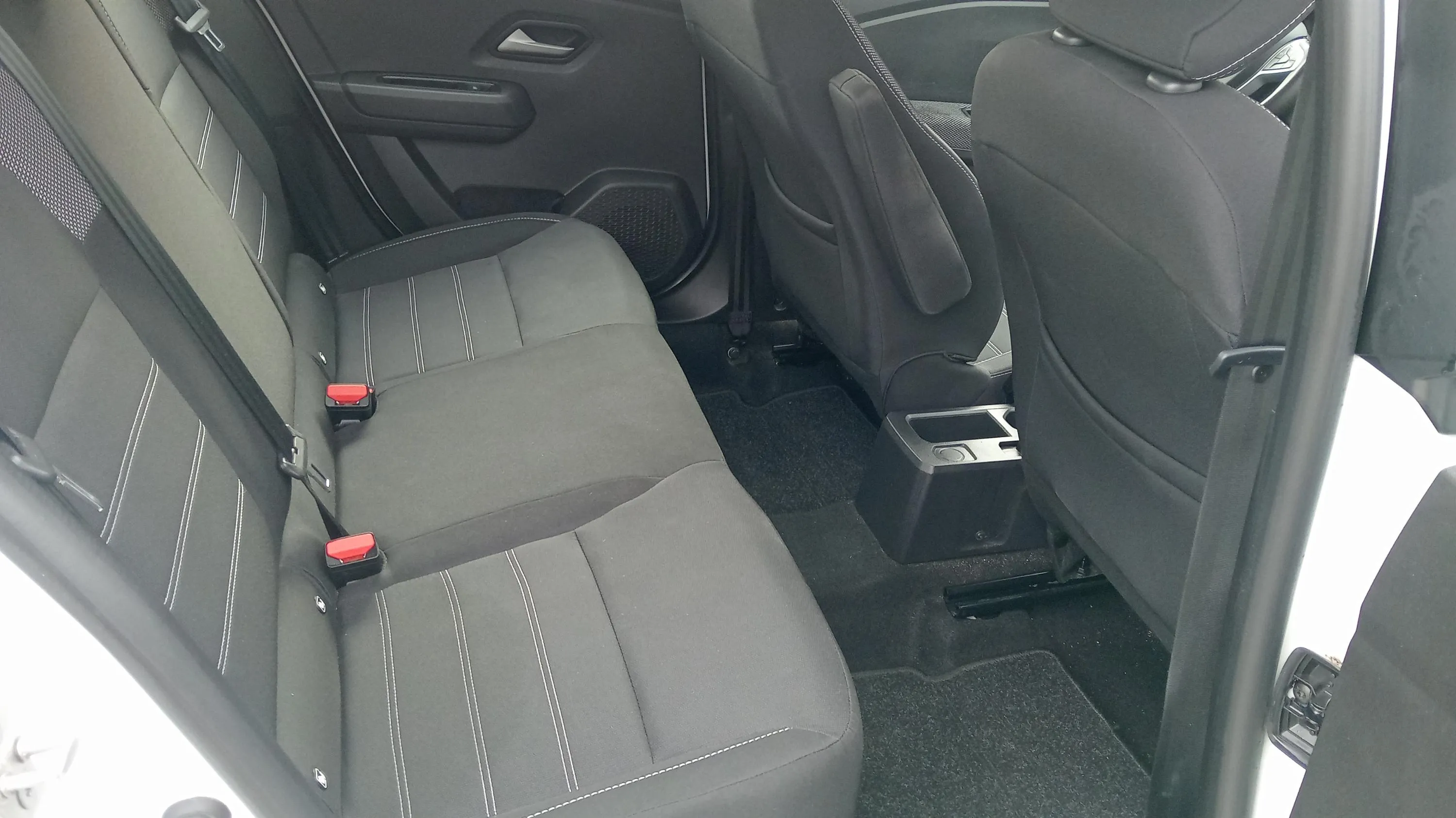 Dacia Sandero Stepway Essential TCe (90V) - foto 16