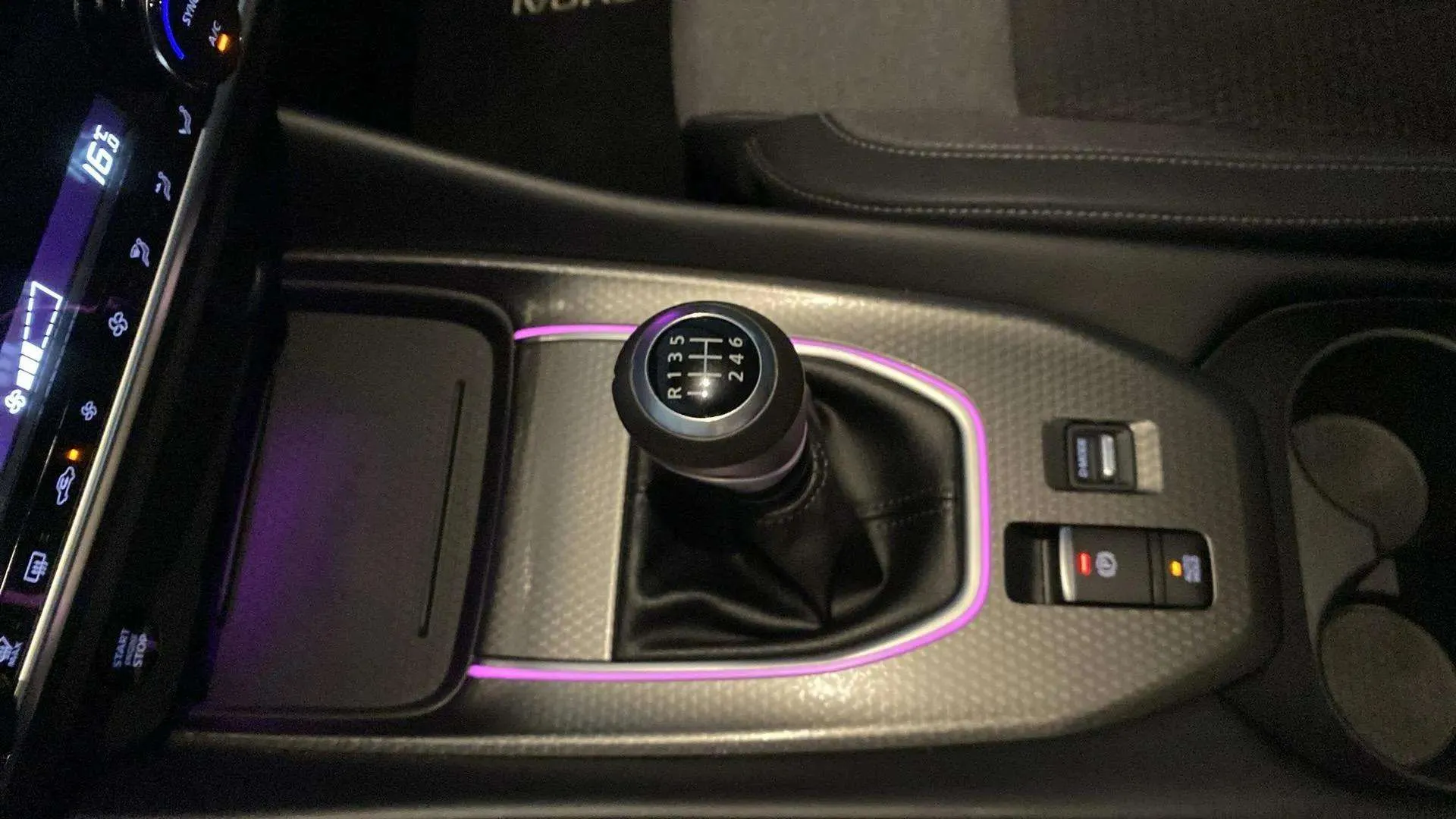 Nissan Qashqai DIG-T N-Connecta - foto 18