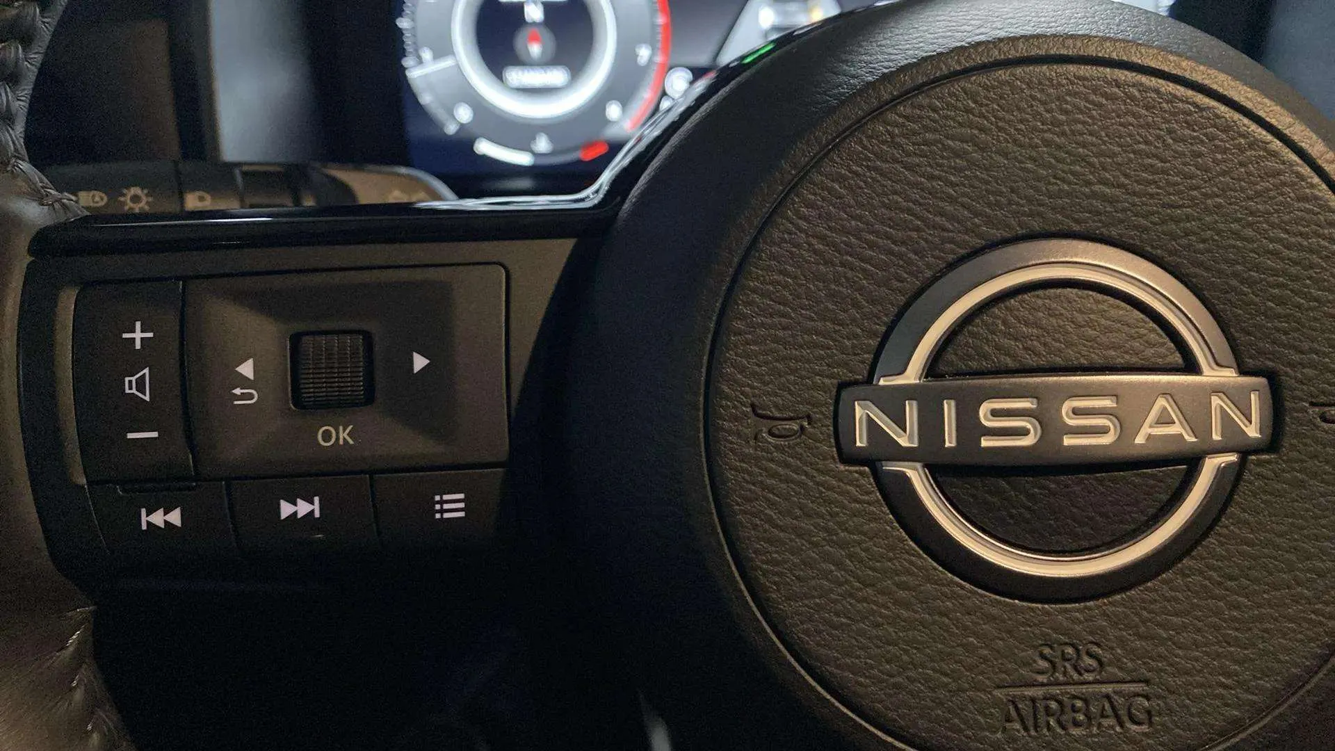 Nissan Qashqai DIG-T N-Connecta - foto 11