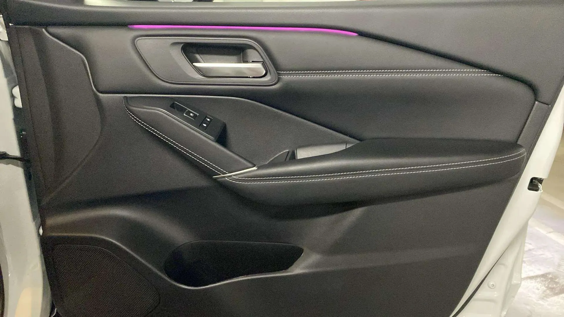 Nissan Qashqai DIG-T N-Connecta - foto 24