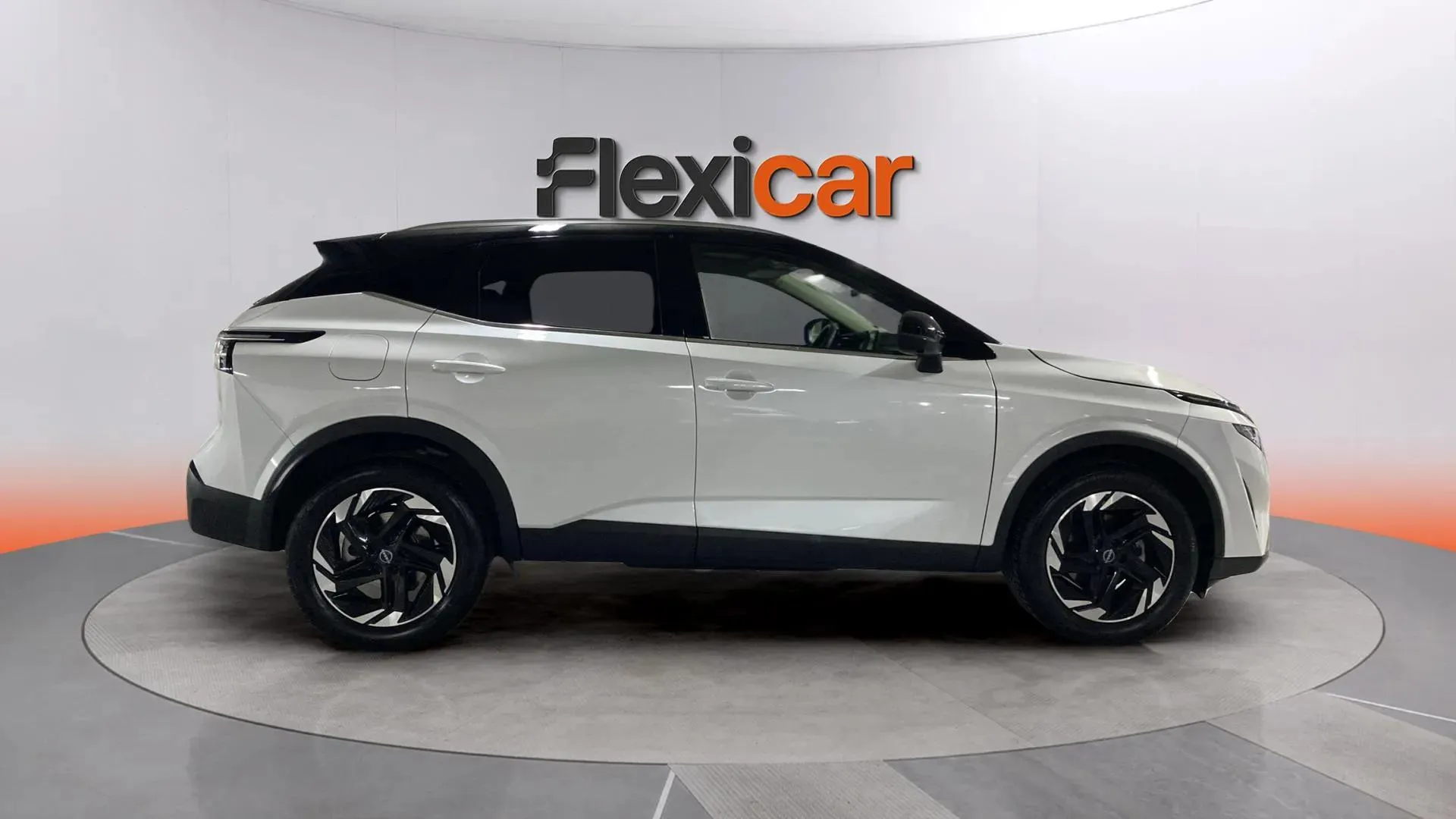 Nissan Qashqai DIG-T N-Connecta - foto 8
