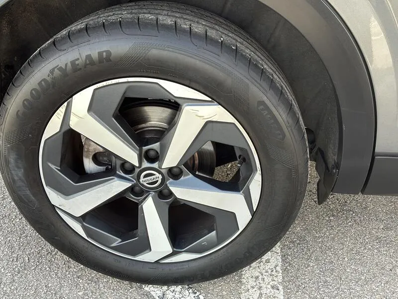 Nissan Qashqai DIG-T mHEV Xtronic Premiere - foto 32
