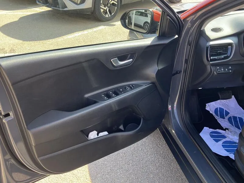 Kia Stonic 1.0 T-GDi MHEV Drive - foto 11