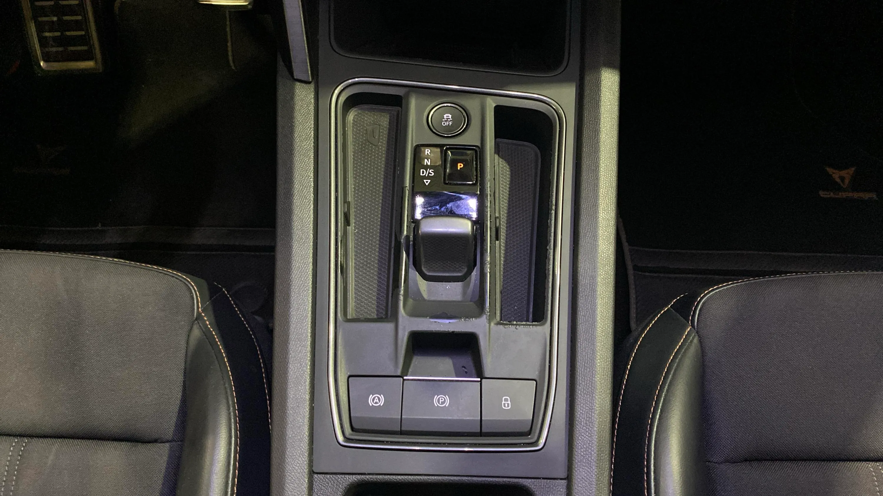 Cupra Formentor 1.4 e-Hybrid VZ DSG - foto 32