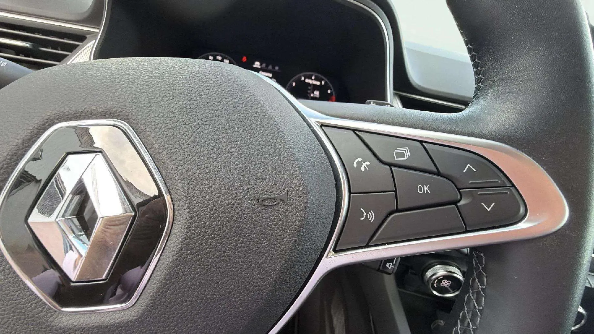 Renault Arkana Techno TCe EDC mild hybrid - foto 25