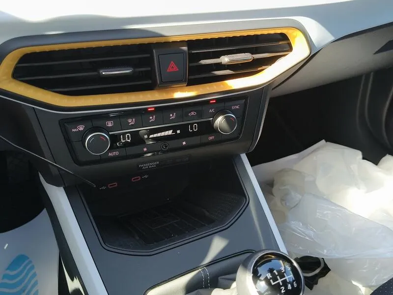 SEAT Arona 1.0 TSI Style Plus - foto 12
