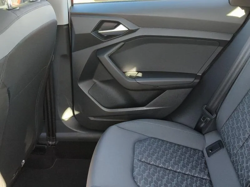 Audi A1 Sportback Adrenalin 30 TFSI S tron - foto 32
