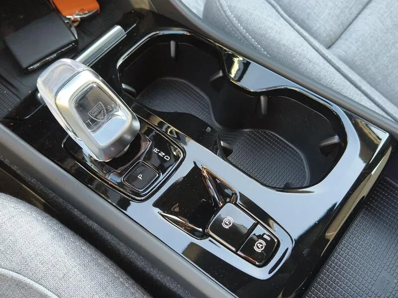 Volvo XC40 1.5 T5 Recharge PHEV Plus Dark - foto 13