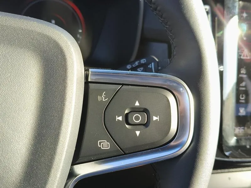 Volvo XC40 1.5 T5 Recharge PHEV Plus Dark - foto 23