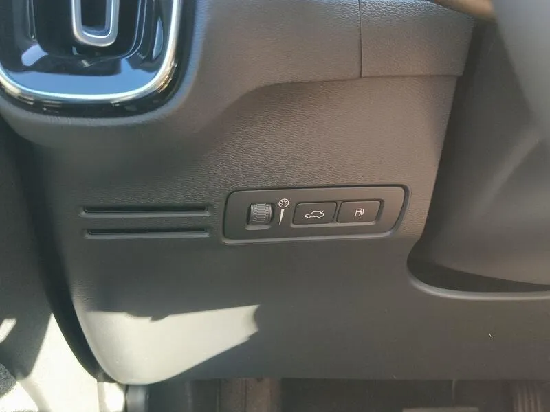 Volvo XC40 1.5 T5 Recharge PHEV Plus Dark - foto 27
