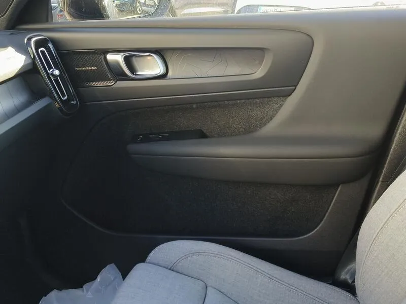 Volvo XC40 1.5 T5 Recharge PHEV Plus Dark - foto 20