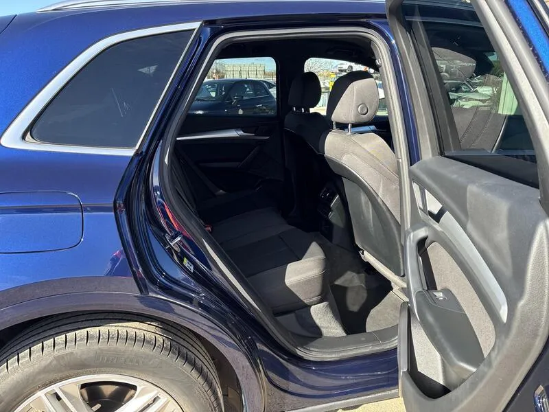Audi Q5 S line 40 TDI 2.0 - foto 24