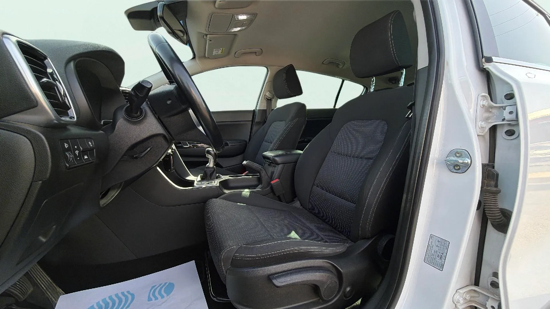 Kia Sportage 1.6 MHEV Business 4x2 - foto 13