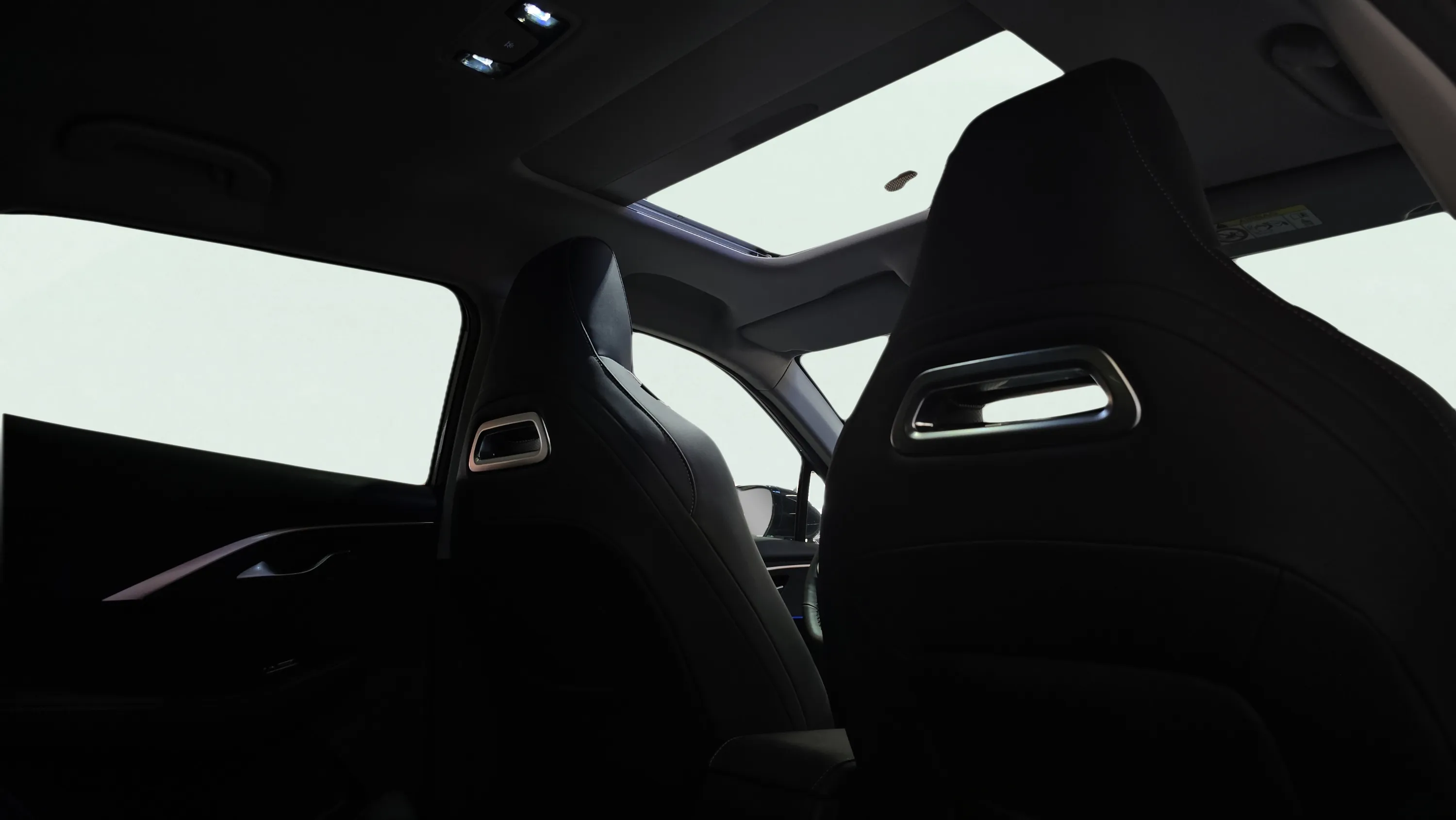 Omoda 5 1.6 T-GDi DCT Premium - foto 37