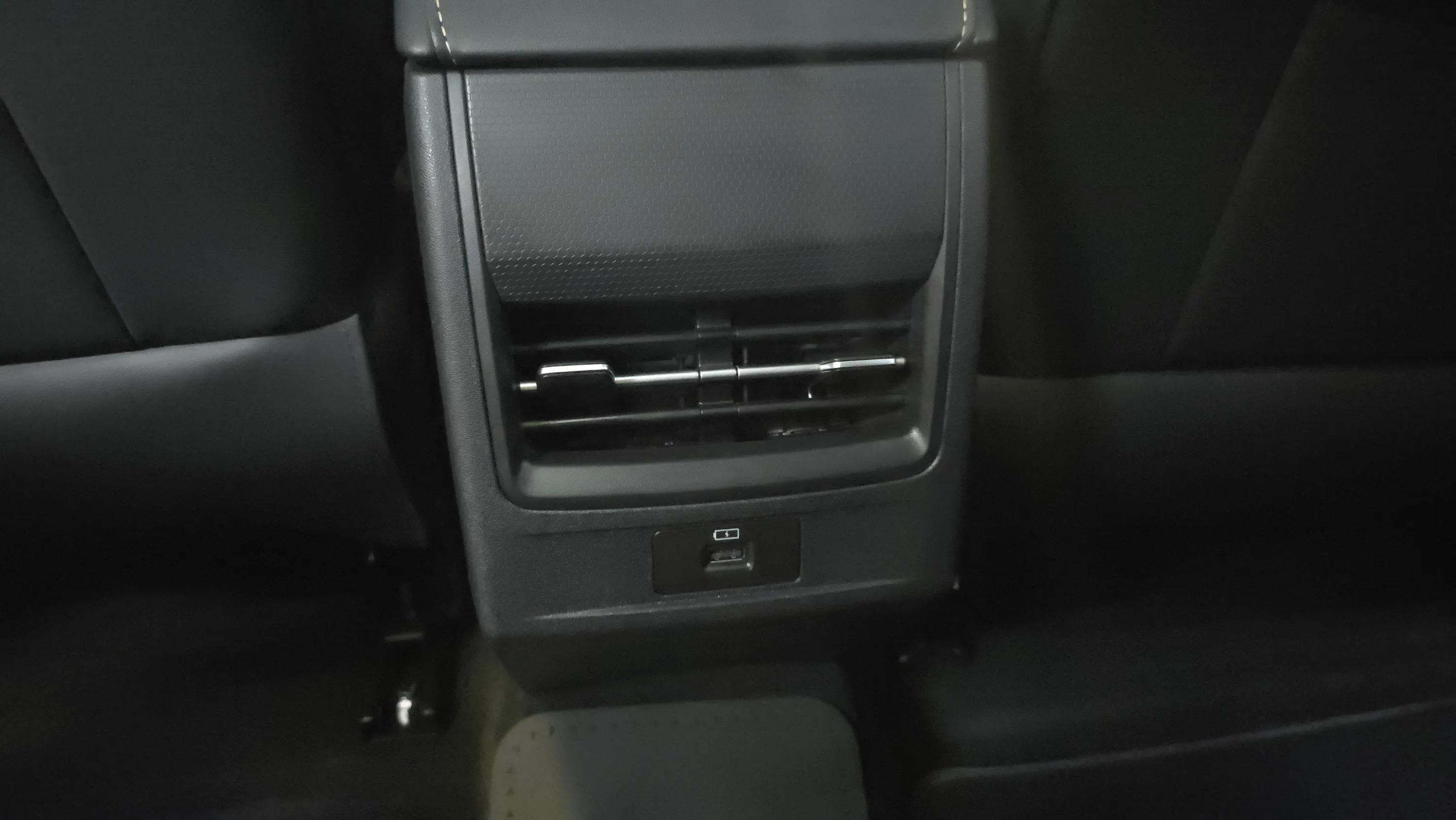 Omoda 5 1.6 T-GDi DCT Premium - foto 43