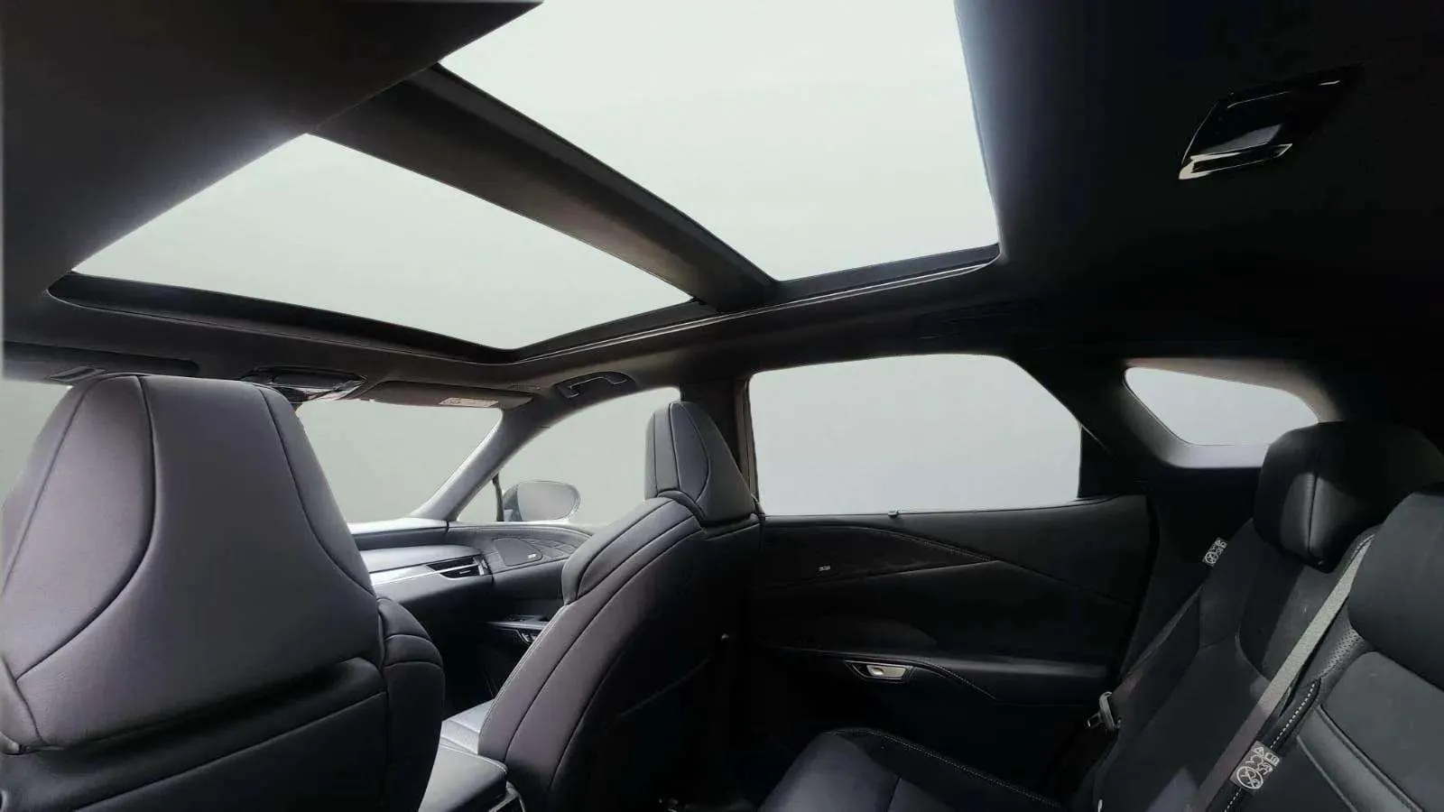 Lexus RX 500h F Sport - foto 31