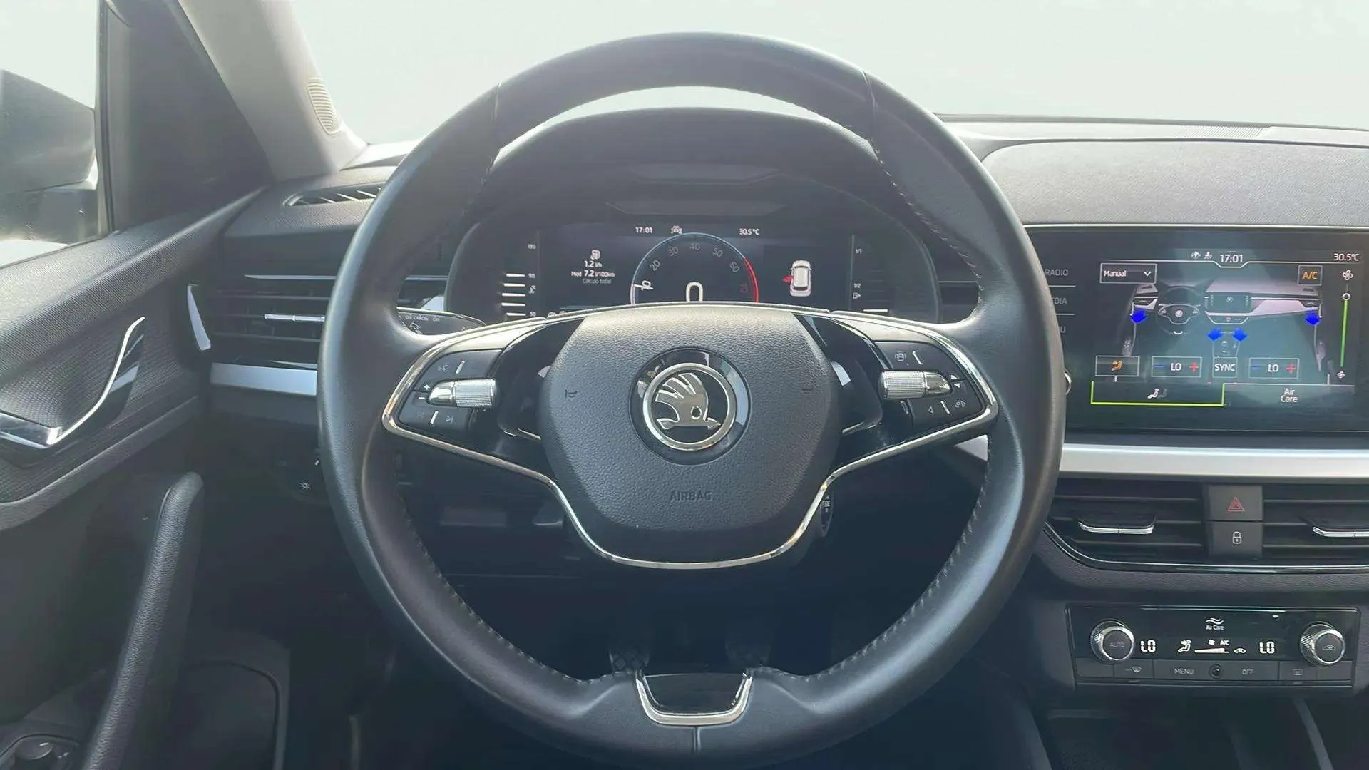 Škoda Kamiq 1.0 TSI Ambition - foto 10