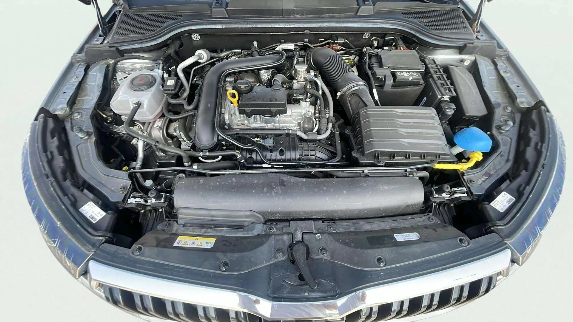 Škoda Kamiq 1.0 TSI Ambition - foto 17