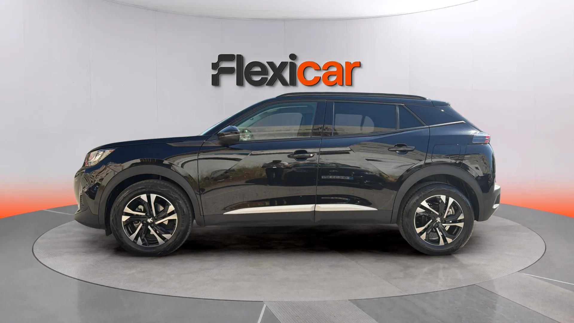 Peugeot 2008 Allure Pack PureTech 130 EAT8 - foto 4
