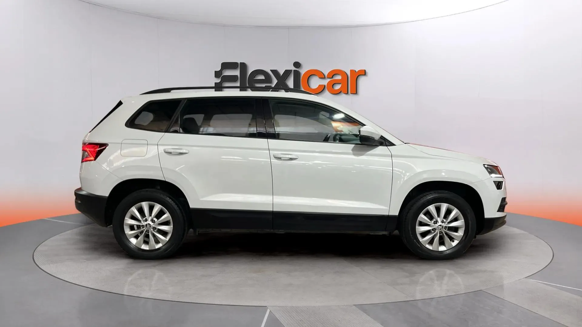 Škoda Karoq 1.0 TSI Ambition - foto 8