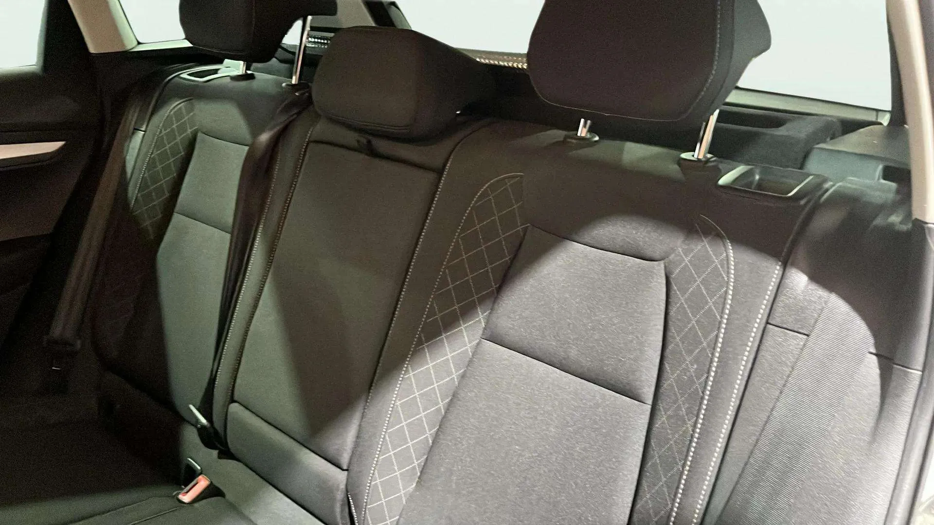 Škoda Karoq 1.0 TSI Ambition - foto 25