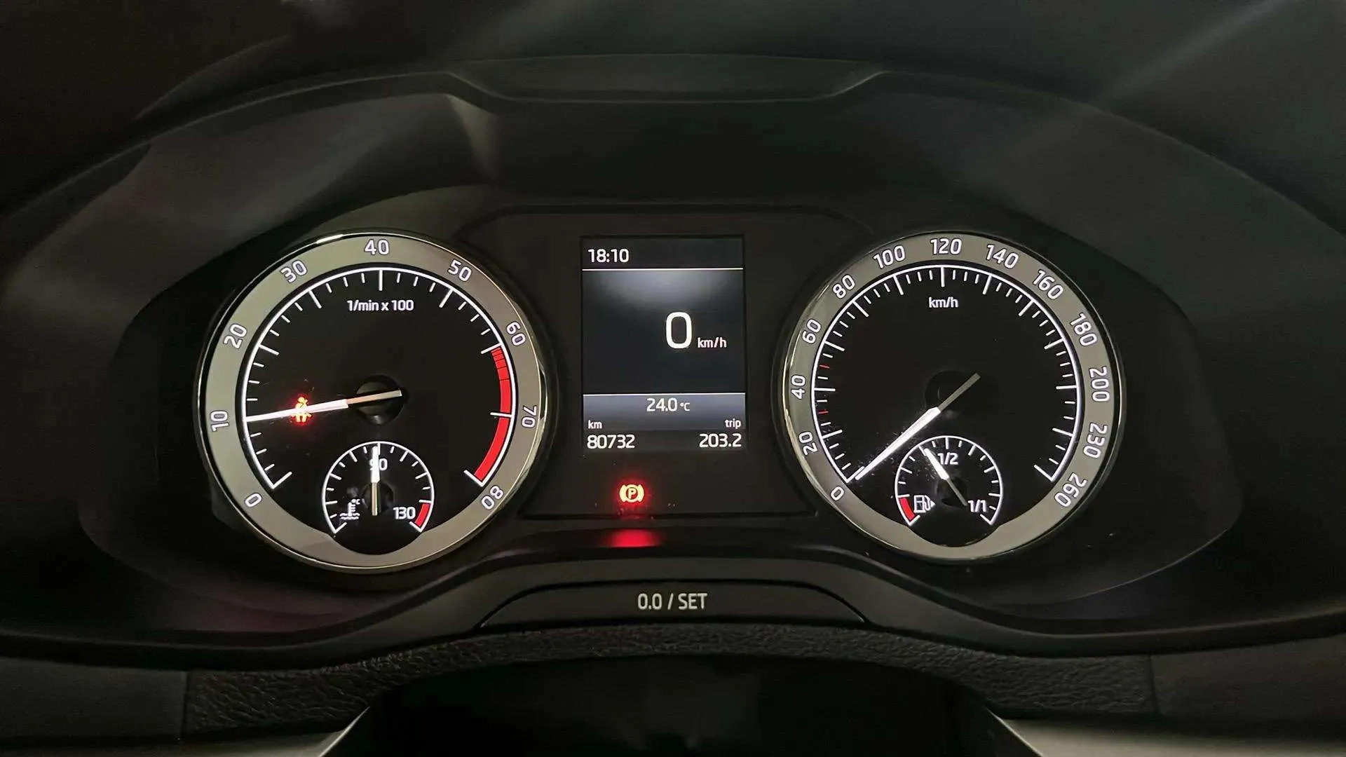 Škoda Karoq 1.0 TSI Ambition - foto 9