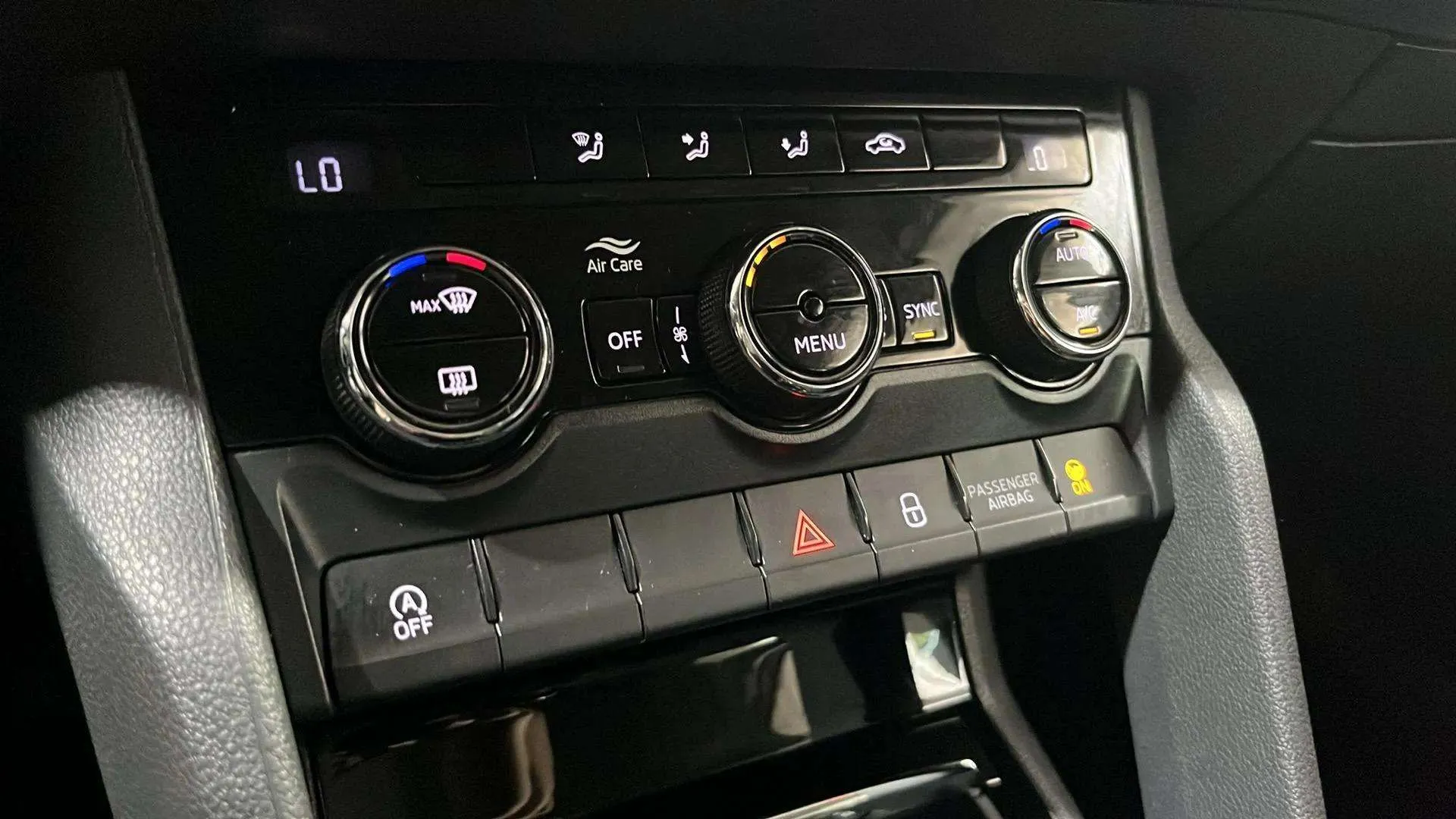 Škoda Karoq 1.0 TSI Ambition - foto 23