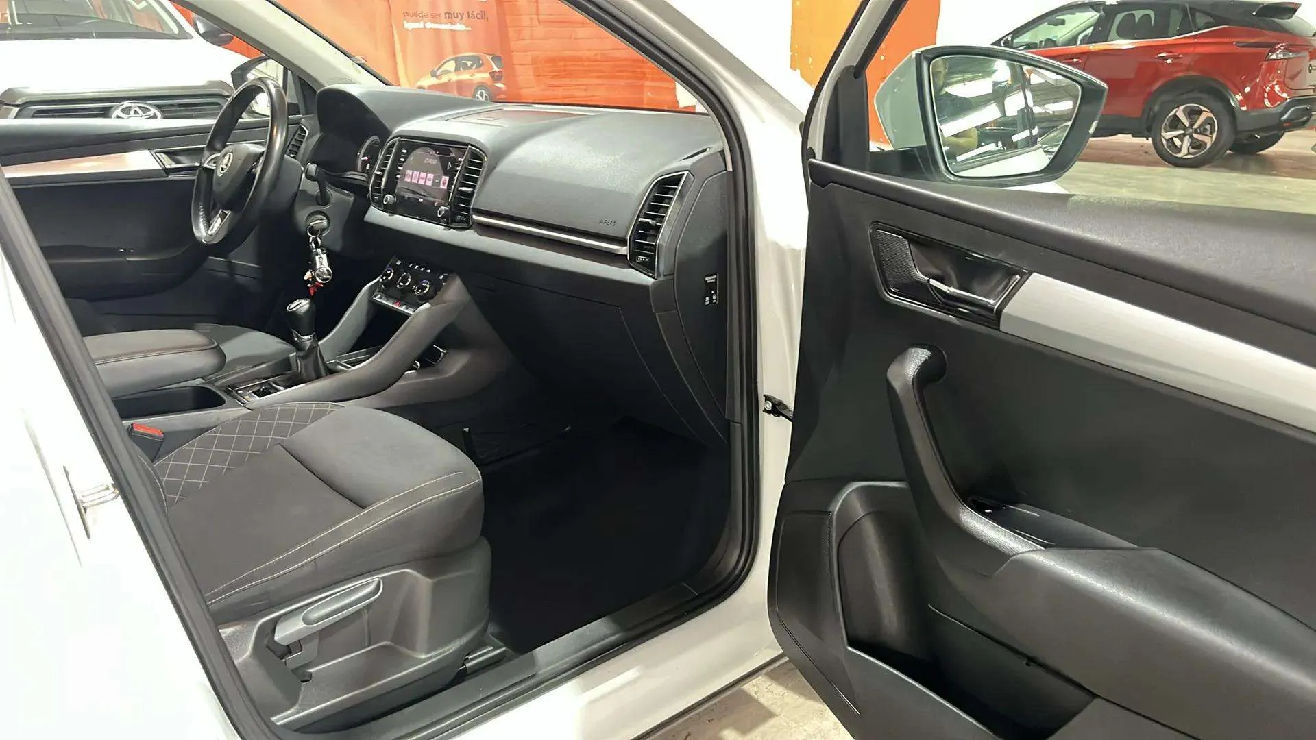 Škoda Karoq 1.0 TSI Ambition - foto 13