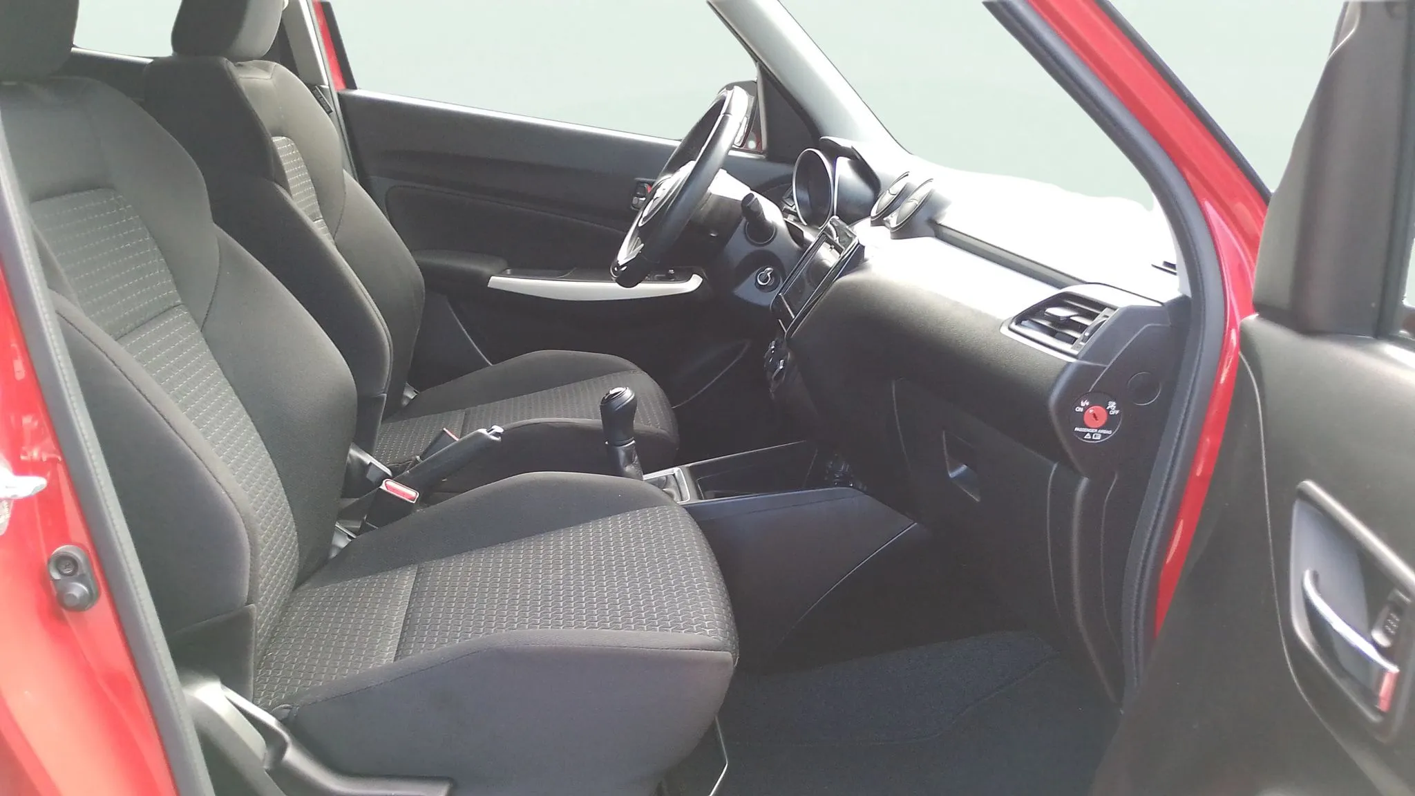 Suzuki Swift 1.2 GLE - foto 12