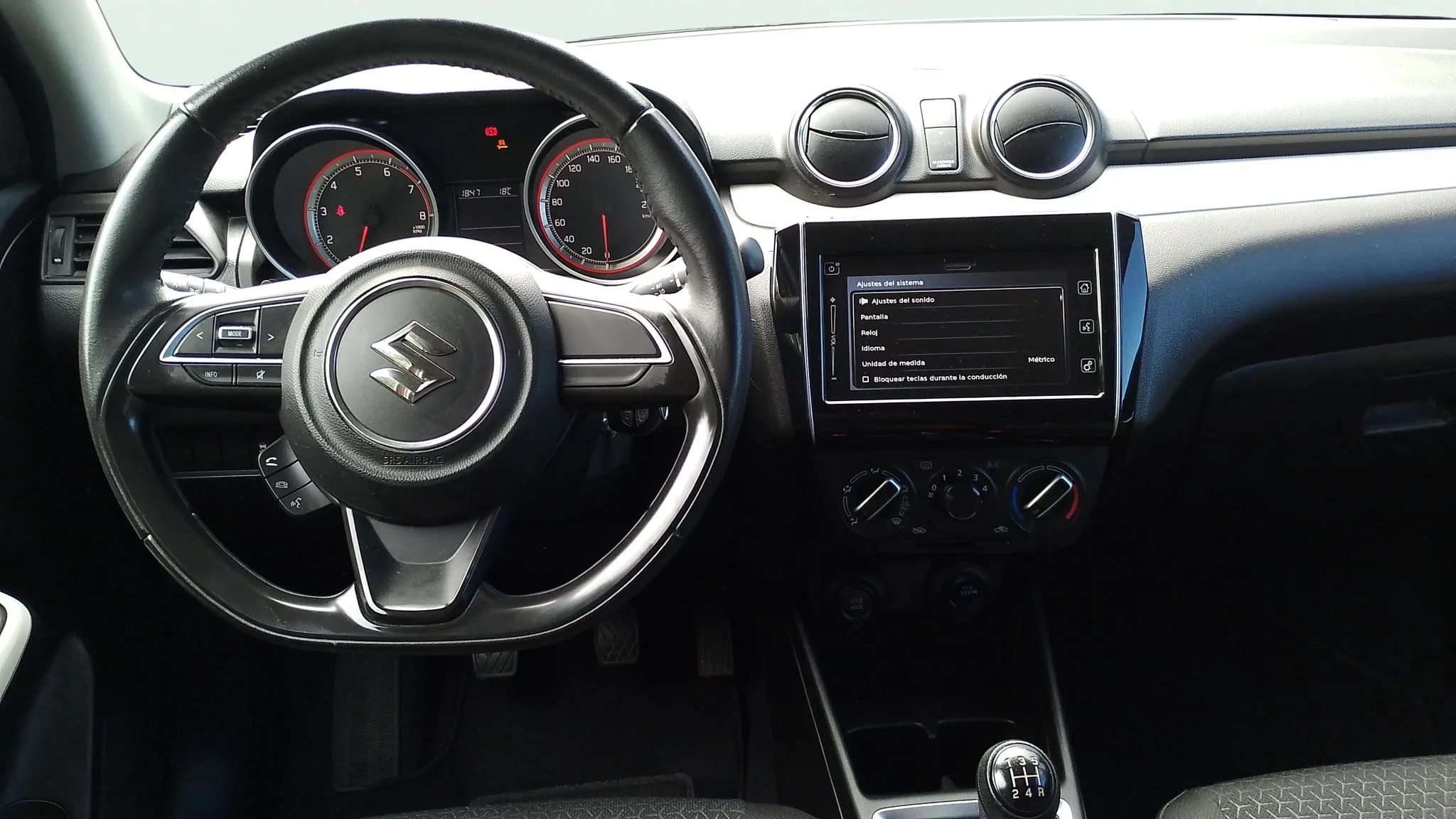 Suzuki Swift 1.2 GLE - foto 9